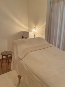 マタニティマッサージのベッド